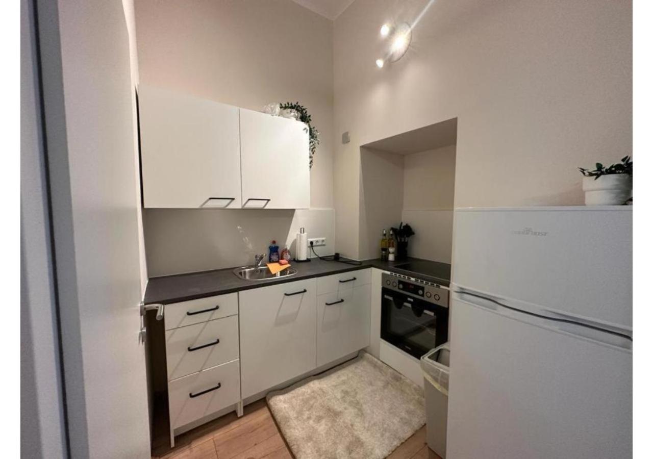 Spacious Apartment, 3 Min To U6 Metro Vienna Exterior photo