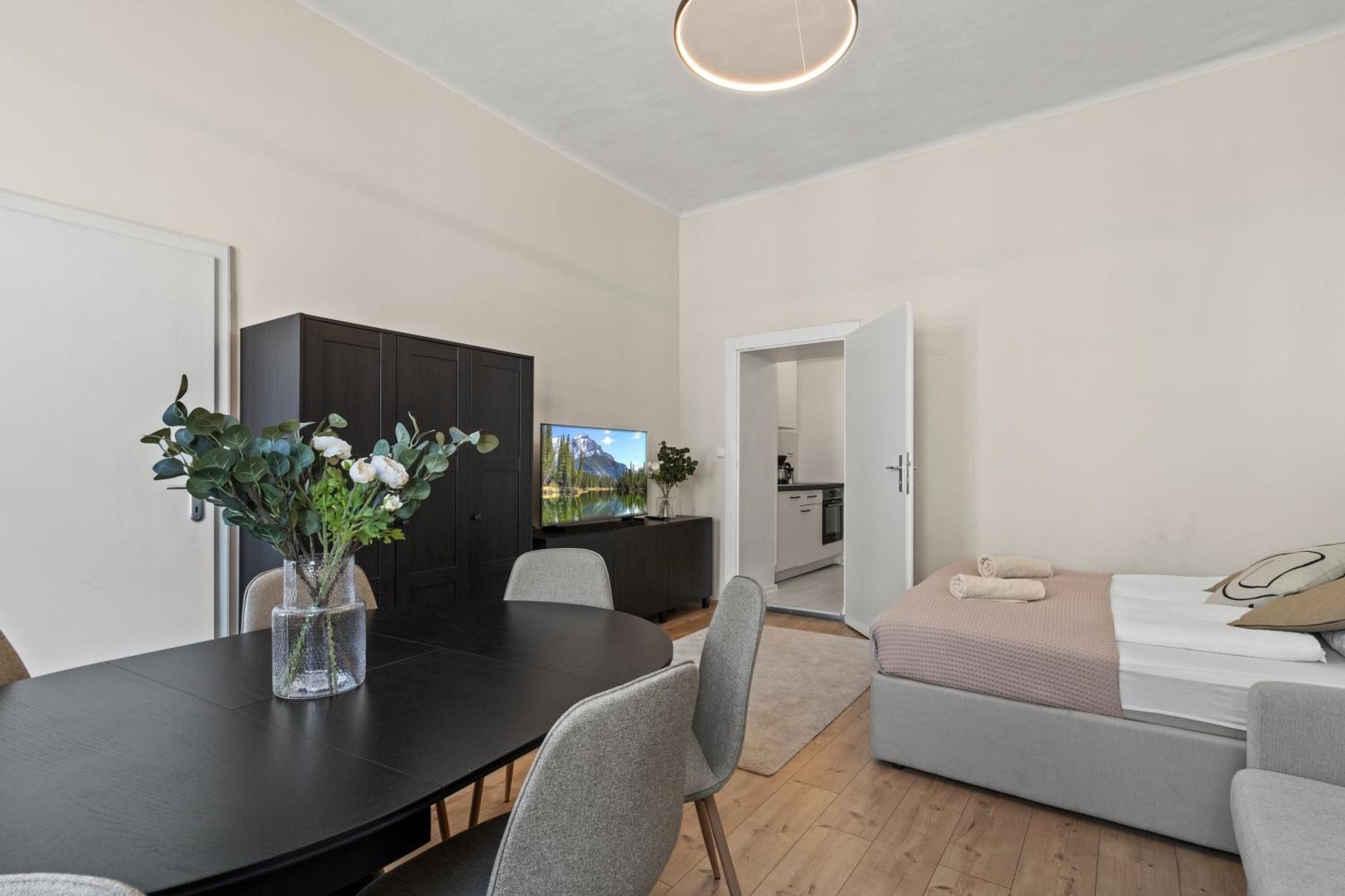 Spacious Apartment, 3 Min To U6 Metro Vienna Exterior photo