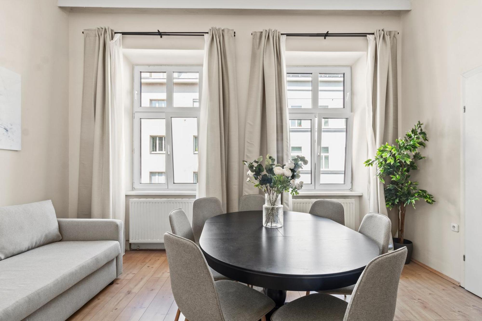 Spacious Apartment, 3 Min To U6 Metro Vienna Exterior photo