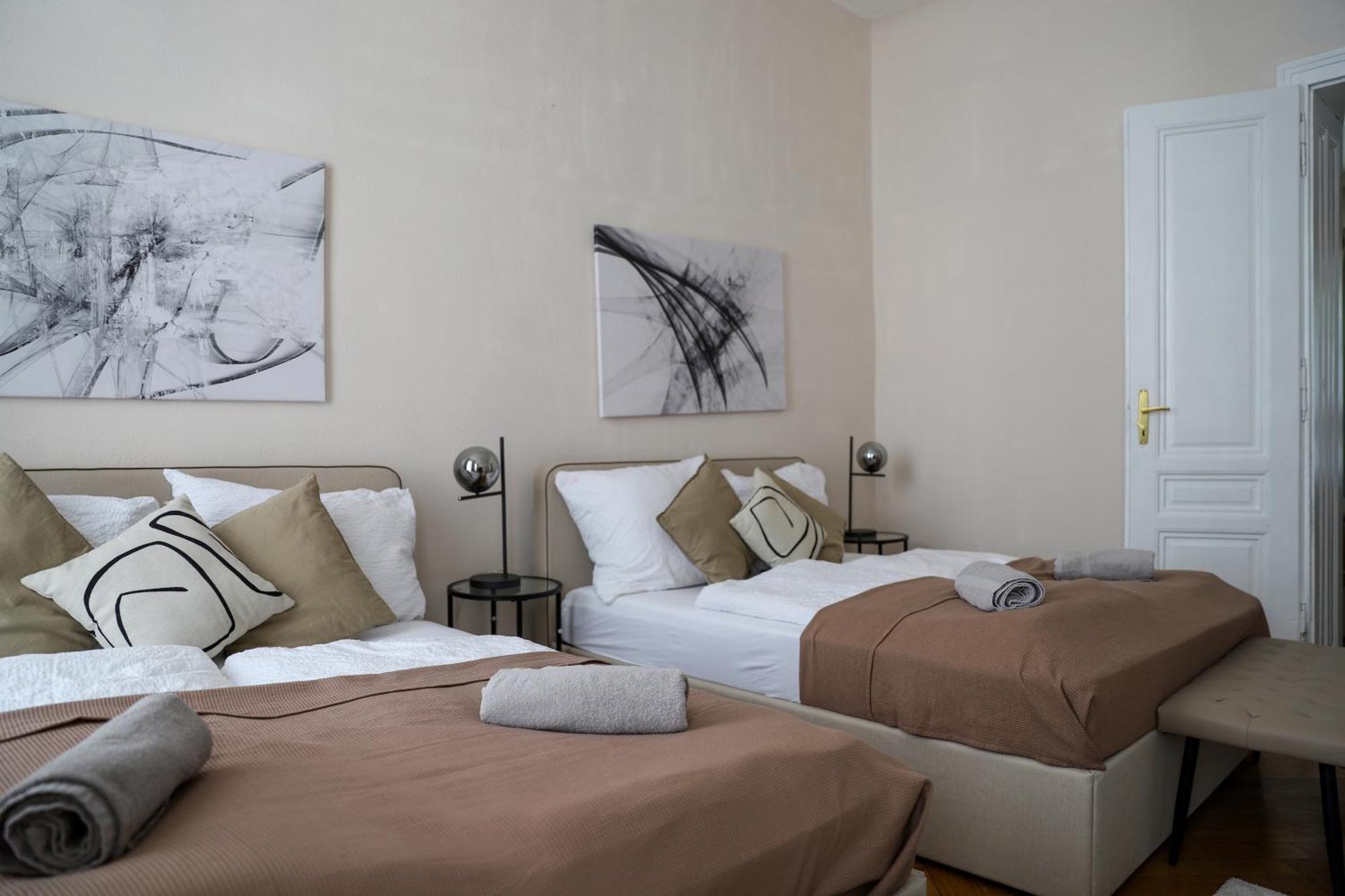 Spacious Apartment, 3 Min To U6 Metro Vienna Exterior photo