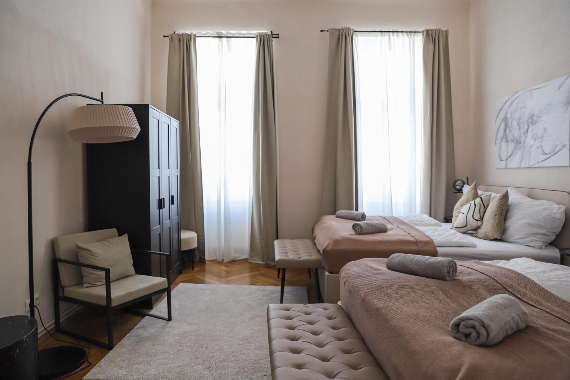 Spacious Apartment, 3 Min To U6 Metro Vienna Exterior photo