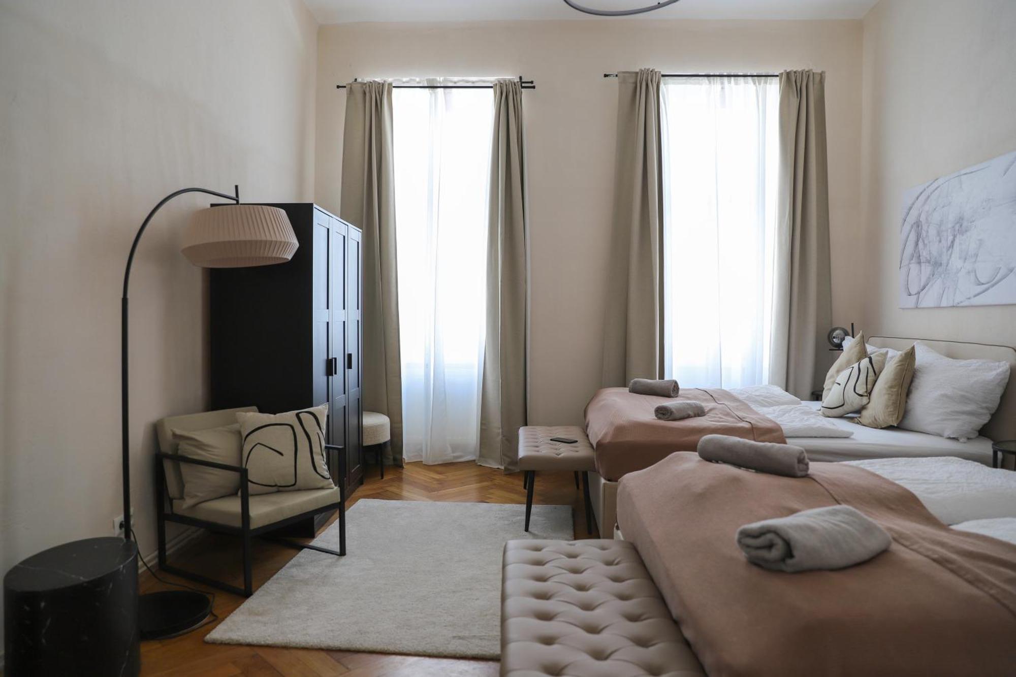 Spacious Apartment, 3 Min To U6 Metro Vienna Exterior photo