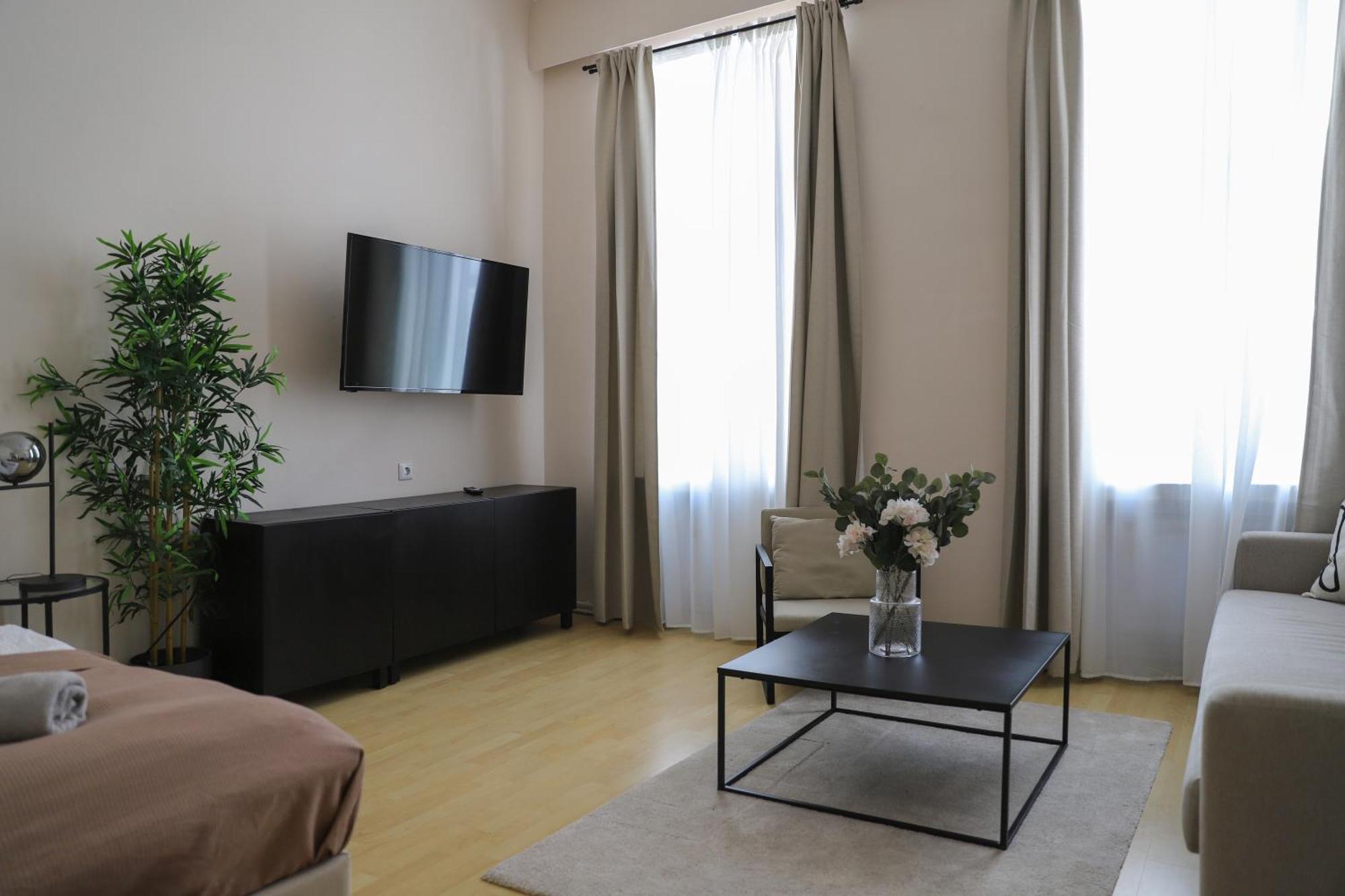 Spacious Apartment, 3 Min To U6 Metro Vienna Exterior photo